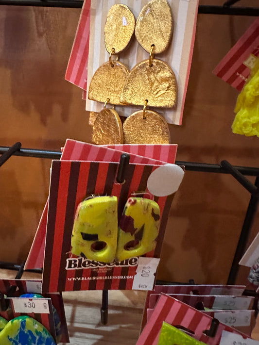 Earring 10-in person shopping only